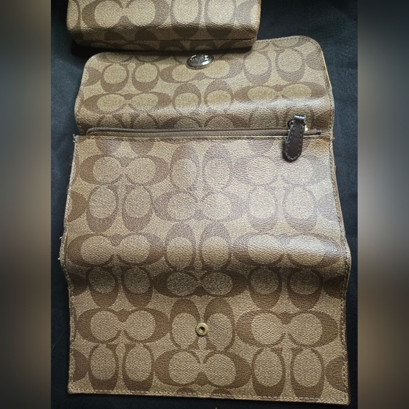 Coach 3-Piece Accessory Bundle – Wallet, Wristlet & Glasses Case - Picture 10 of 16